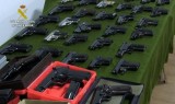 322 firearms including machine guns confiscated by the Guardia Civil