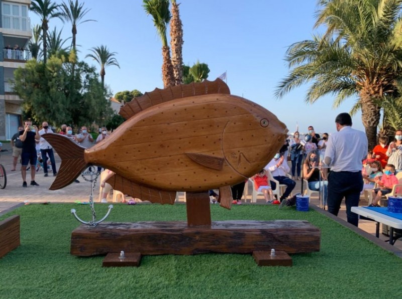 <span style='color:#780948'>ARCHIVED</span> - Recycled sculpture unveiled on the seafront in Santiago de la Ribera