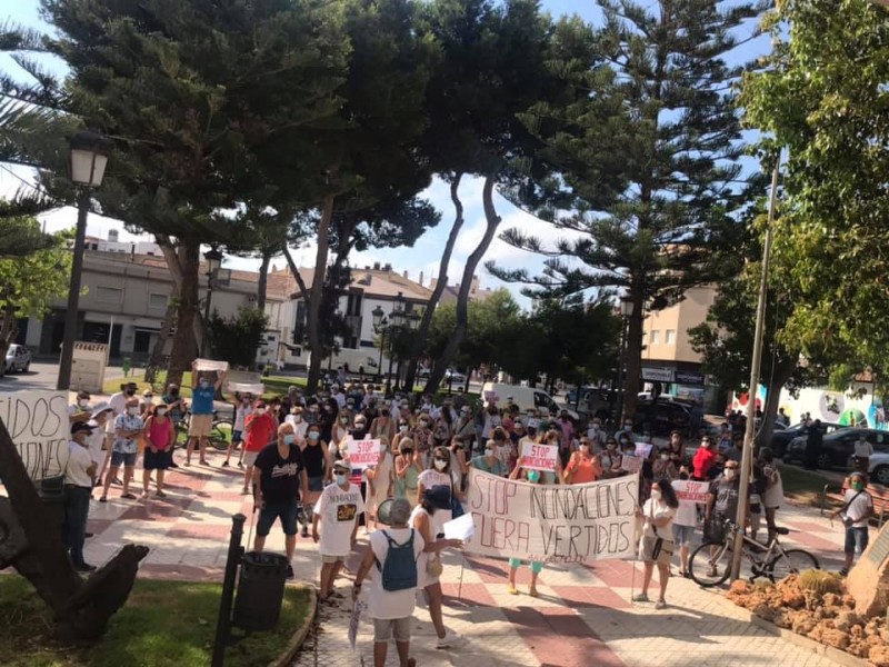 <span style='color:#780948'>ARCHIVED</span> - San Pedro residents protest over ongoing flooding problem