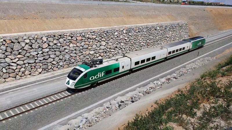 <span style='color:#780948'>ARCHIVED</span> - EU sends formal warning to Spain over high speed train track in Andalusia