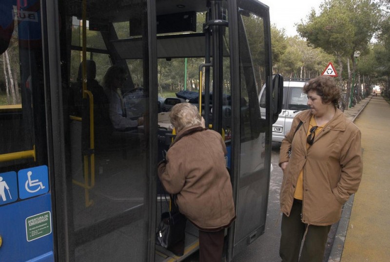 <span style='color:#780948'>ARCHIVED</span> - New direct bus connections between San Javier hospital and Mar Menor towns