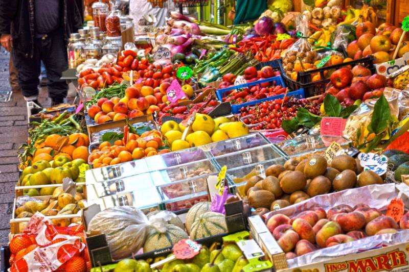 <span style='color:#780948'>ARCHIVED</span> - Spanish government vows to reduce grocery prices by the end of the year