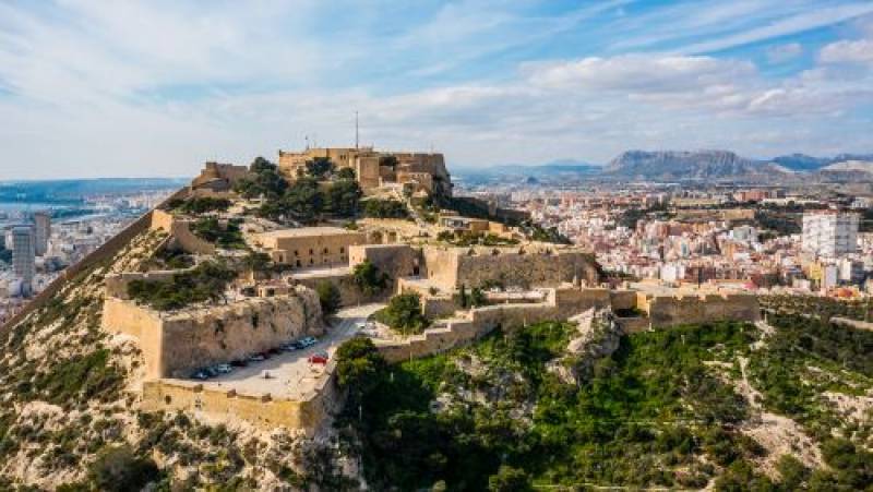 How to plan a short break in Alicante