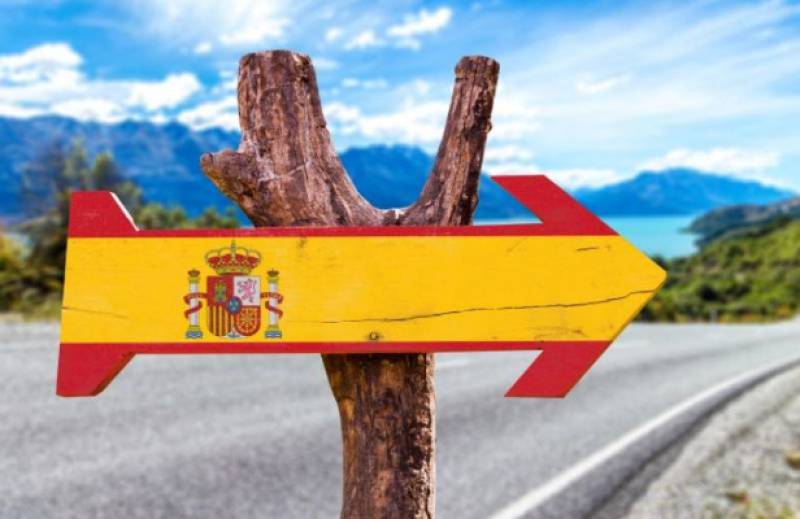 Spanish opposition calls for stricter residency requirements for foreign immigrants