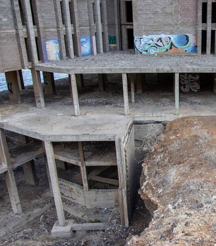 British tourists risk all for selfies at Tenerife's deadly hotel ruin