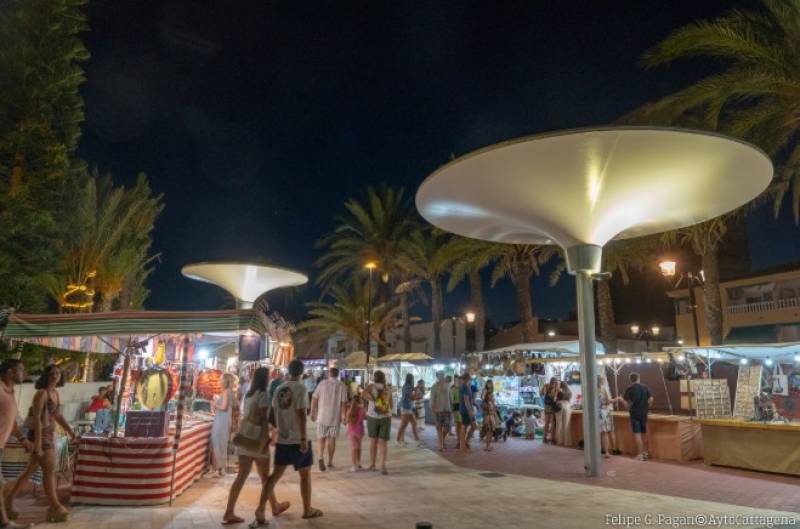 June 15 to July 15 Daily arts and crafts market in La Manga
