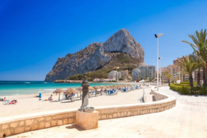 Very warm, a little unsettled but still very much summer: Alicante weekend weather forecast August 13-16