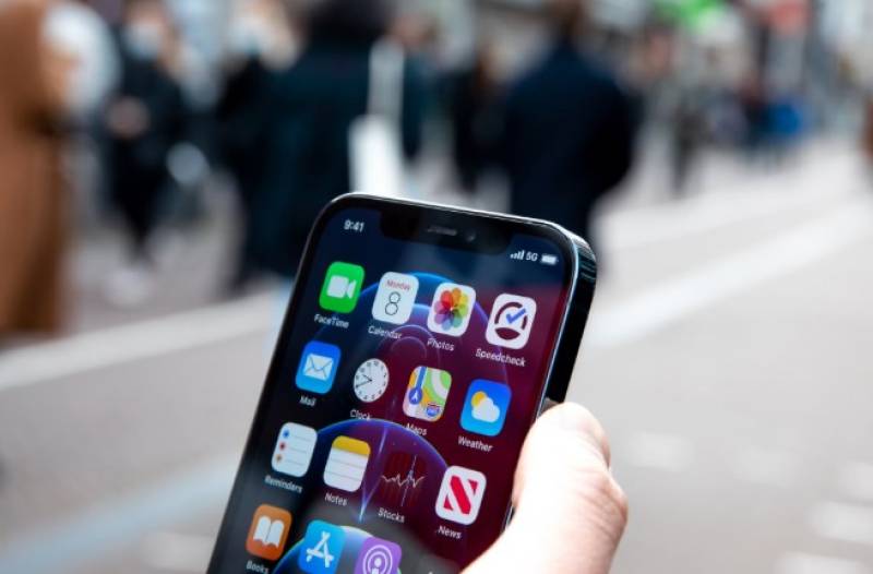 Tips to Keep Your Smartphone Safe When Traveling in Spain