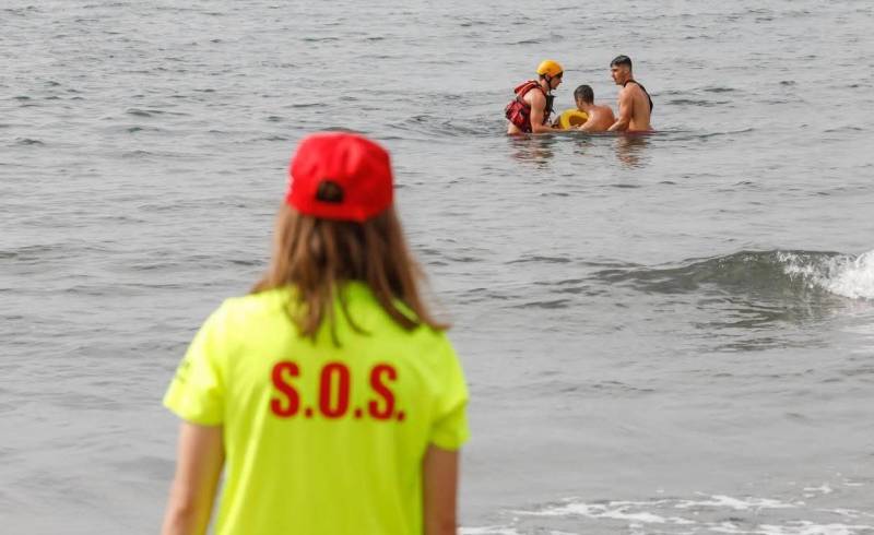 9 Rescue missions on the beaches of Lorca this summer